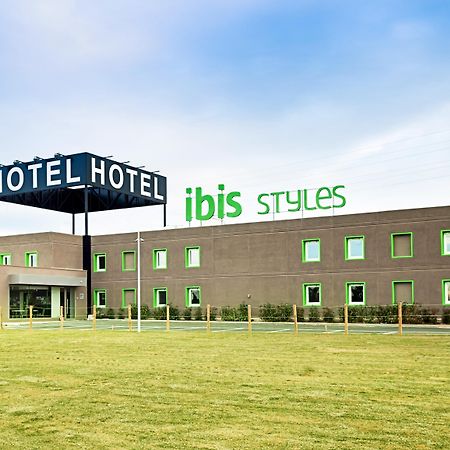 Hotel Ibis Styles Lleida Torrefarrera Exterior photo